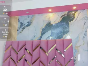 Hornysweetebony  live sex cam