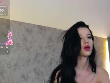LunnaHayses  live sex cam