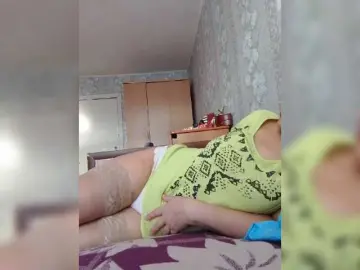 MoniikaSweet  live sex cam