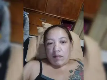 RoseSquirt  live sex cam