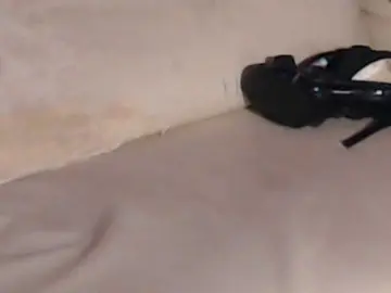 SquirtyMOMMY  live sex cam