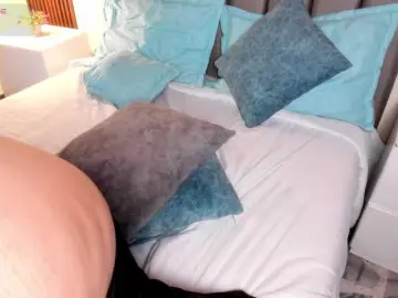 VeronicaLanz  live sex cam