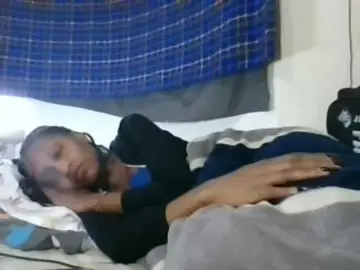 Vinsishly11  live sex cam