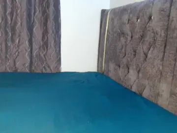 Naughtyrose  live sex cam