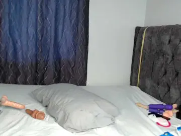 Naughtyrose  live sex cam