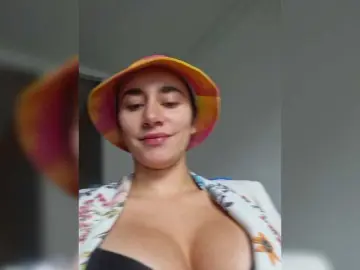 AntoniaDilune  live sex cam