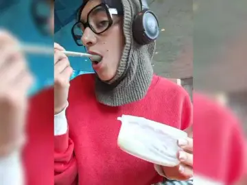 AntoniaDilune  live sex cam