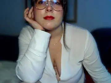 ClaraLove  live sex cam