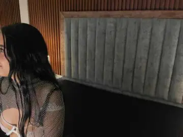 EmilyyWillis  live sex cam
