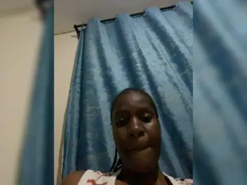 PrettytSheila  live sex cam