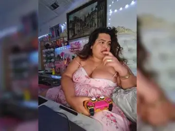 Bbwfatpanocha  live sex cam