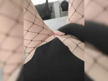 Every-myr  live sex cam