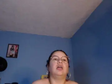 Issabella  live sex cam