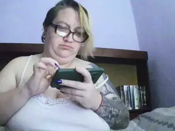 Sweetmommy  live sex cam