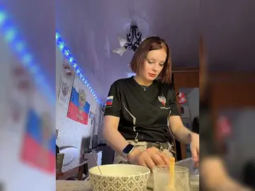 1HelloKitty77  live sex cam
