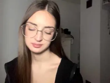 EraMinges  live sex cam