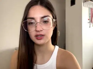 EraMinges  live sex cam