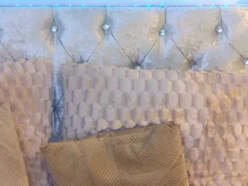 Izabelle02  live sex cam