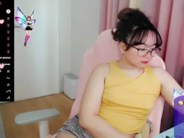 SassyGiirl  live sex cam