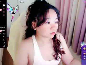 SassyGiirl  live sex cam