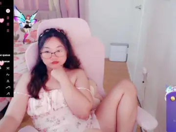 SassyGiirl  live sex cam