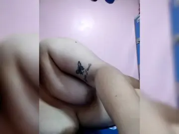 Boobsiemarie69  live sex cam