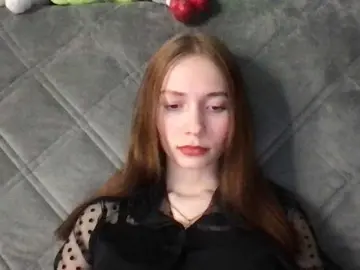 EmilyVerity  live sex cam