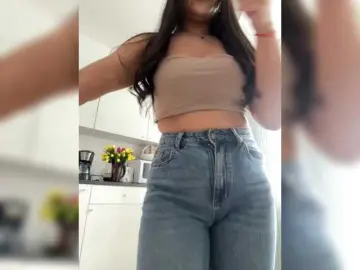 Kiss-krisss  live sex cam