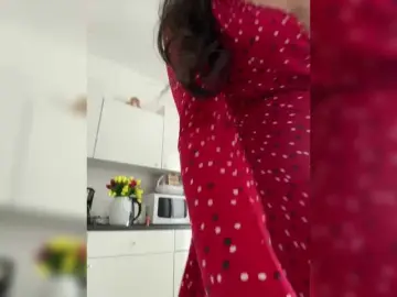Kiss-krisss  live sex cam
