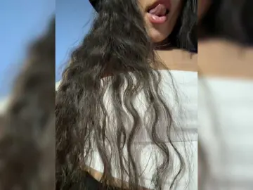 Kiss-krisss  live sex cam