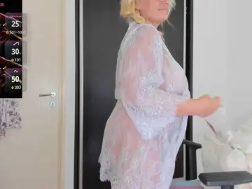 SwitMami  live sex cam
