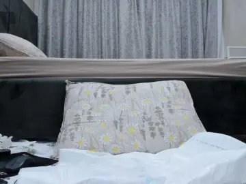 Wowsquirtx1  live sex cam