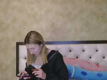 AlineBlayzz  live sex cam