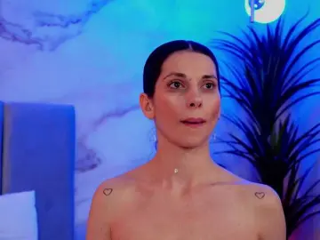 EllyLynn  live sex cam