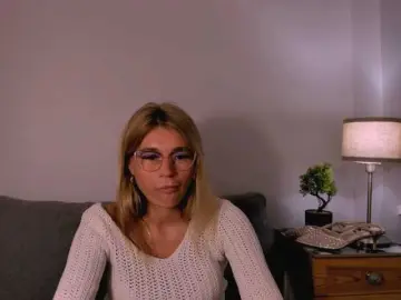 FreyaHoney  live sex cam