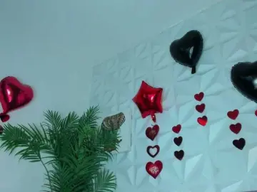 Hellen-Sky  live sex cam