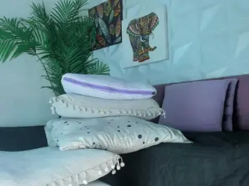Hellen-Sky  live sex cam