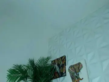 Hellen-Sky  live sex cam