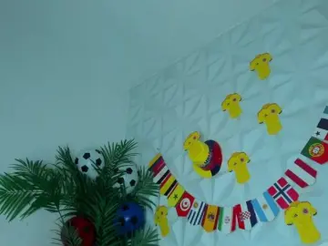 Hellen-Sky  live sex cam