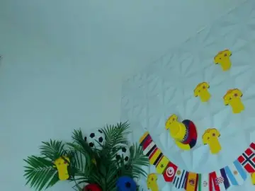 Hellen-Sky  live sex cam
