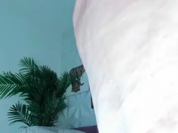 Hellen-Sky  live sex cam