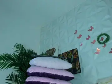 Hellen-Sky  live sex cam
