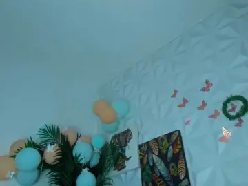 Hellen-Sky  live sex cam
