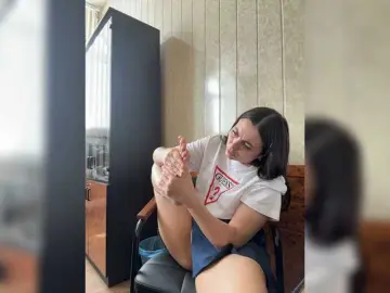 NikkySecrets  live sex cam