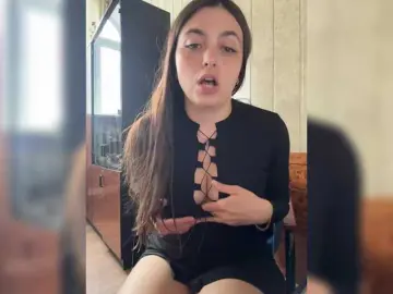NikkySecrets  live sex cam
