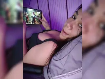 NinaBelluschi  live sex cam