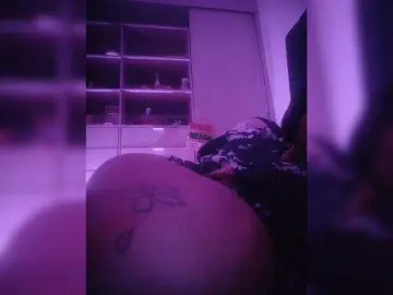 NinaBelluschi  live sex cam