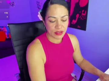 SkaterGal  live sex cam