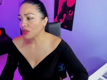 SkaterGal  live sex cam