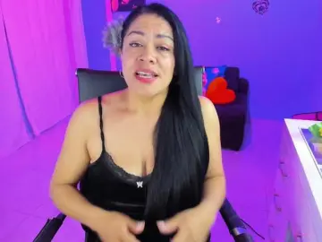 SkaterGal  live sex cam